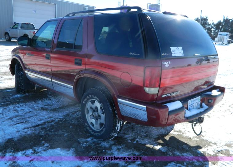 image for item G7609 2002 Chevrolet Blazer Xtreme LS SUV