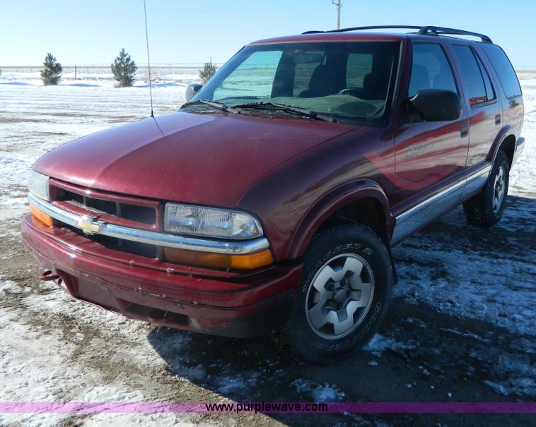 image for item G7609 2002 Chevrolet Blazer Xtreme LS SUV