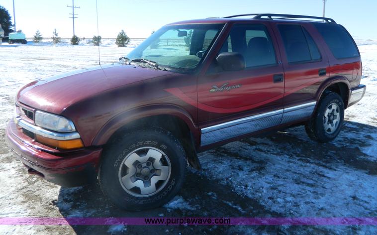 image for item G7609 2002 Chevrolet Blazer Xtreme LS SUV