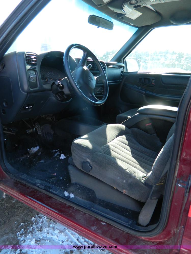 image for item G7609 2002 Chevrolet Blazer Xtreme LS SUV