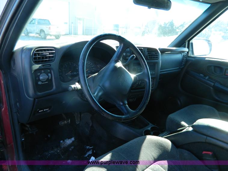 image for item G7609 2002 Chevrolet Blazer Xtreme LS SUV