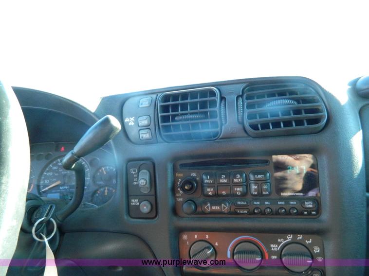 image for item G7609 2002 Chevrolet Blazer Xtreme LS SUV