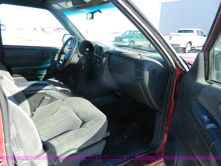 image for item G7609 2002 Chevrolet Blazer Xtreme LS SUV