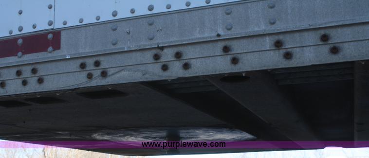 image for item O9898 1995 Utility 48' dry van trailer