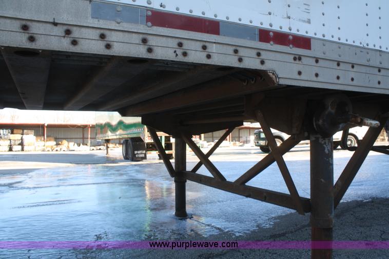 image for item O9898 1995 Utility 48' dry van trailer