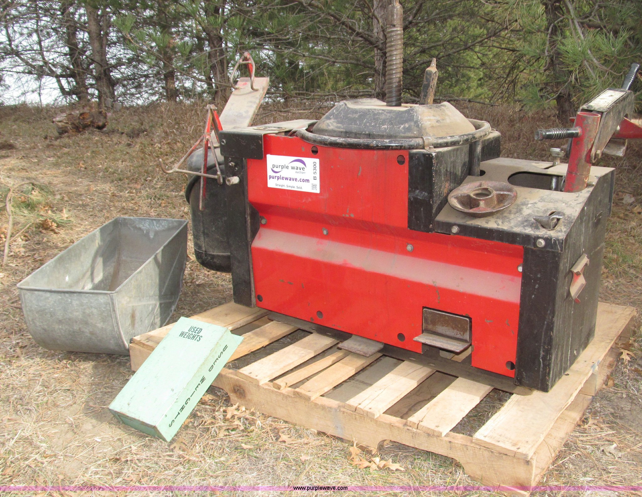 Coats InflatAir 2020 tire machine in Lincoln, NE Item B5300 sold