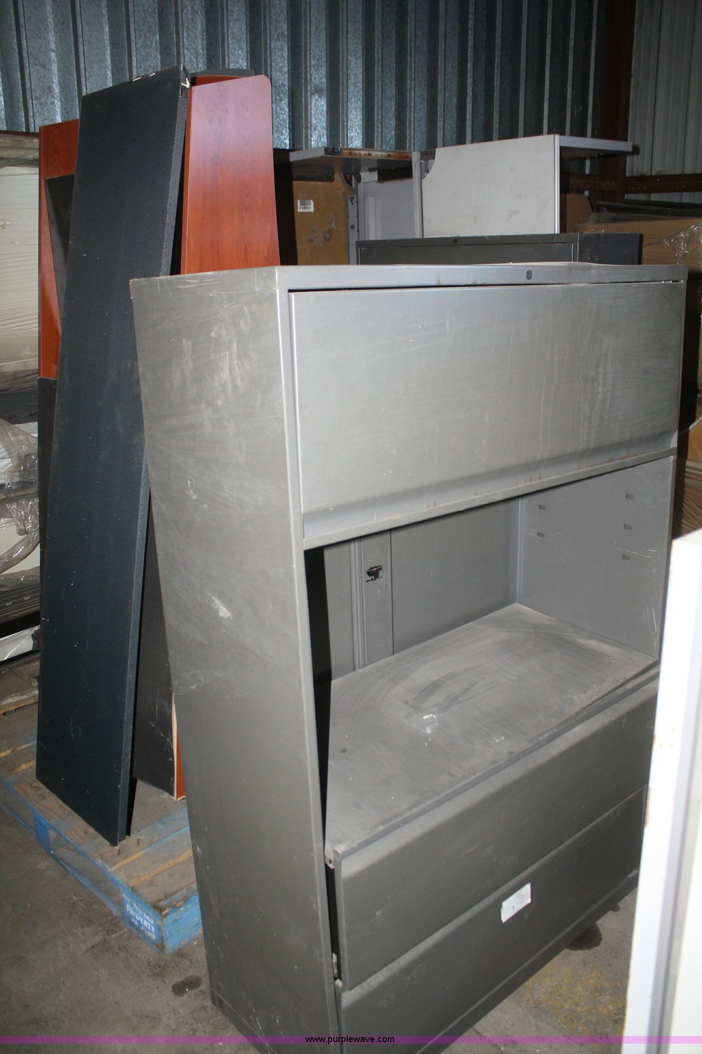 Semi load of office furniture in Kansas City, MO Item O9899 sold