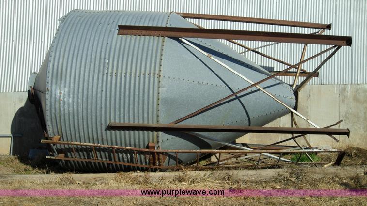 image for item B1703 Two ring bulk tank