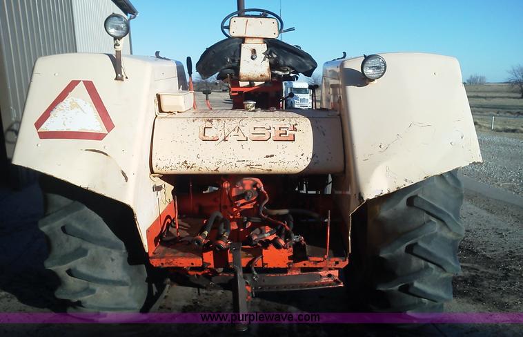 image for item B1716 1967 Case 930 tractor