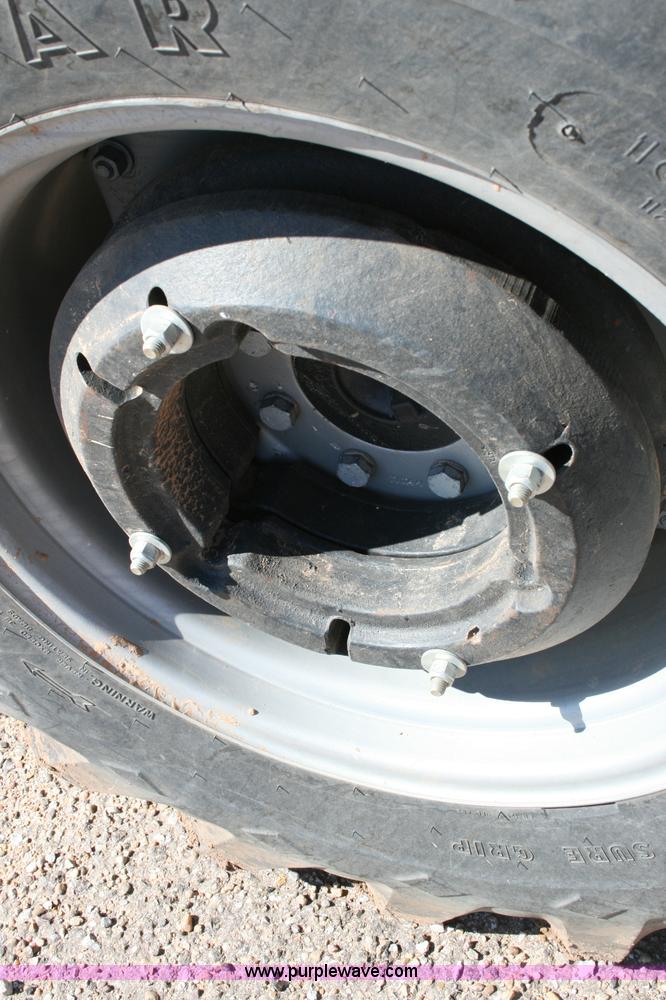 image for item B1803 2005 Case IH JX1075C Maxxim tractor with loader