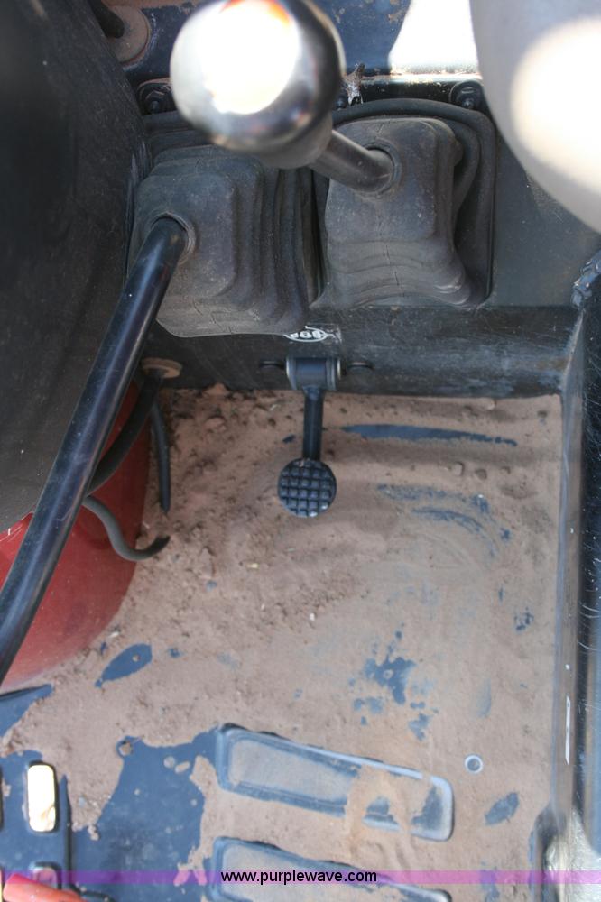 image for item B1803 2005 Case IH JX1075C Maxxim tractor with loader