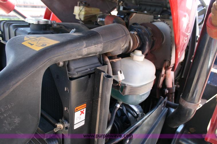 image for item B1803 2005 Case IH JX1075C Maxxim tractor with loader