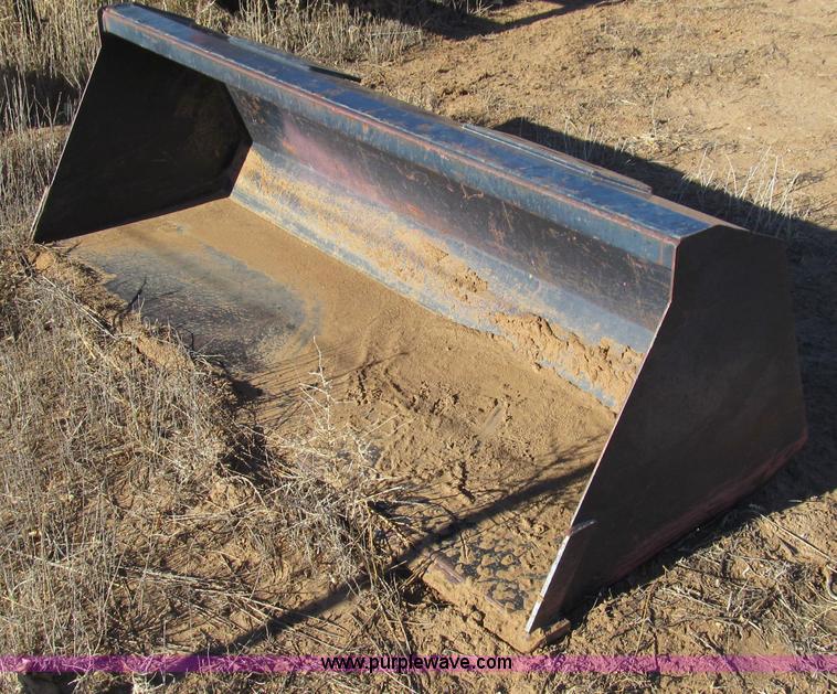 image for item B1803 2005 Case IH JX1075C Maxxim tractor with loader