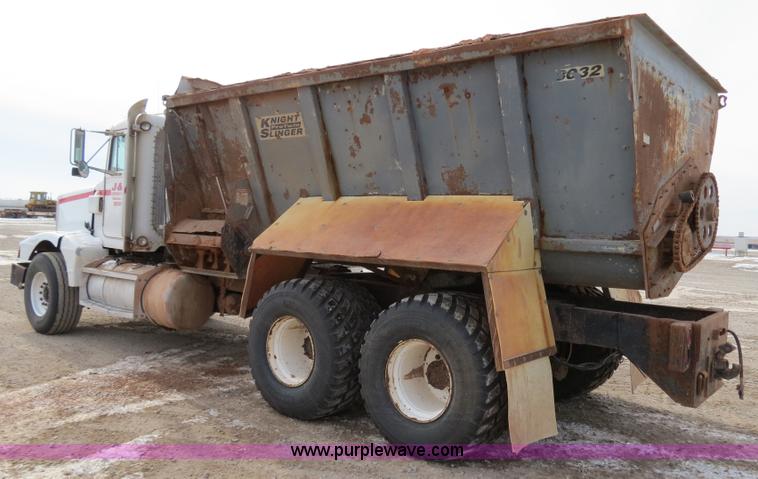 image for item B4549 1994 Peterbilt 377 spreader truck