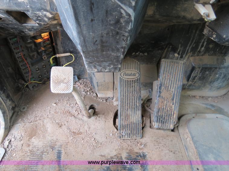 image for item B4549 1994 Peterbilt 377 spreader truck