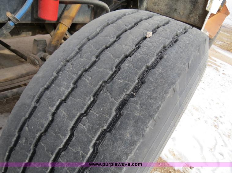 image for item B4549 1994 Peterbilt 377 spreader truck