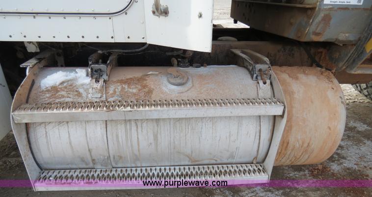 image for item B4549 1994 Peterbilt 377 spreader truck