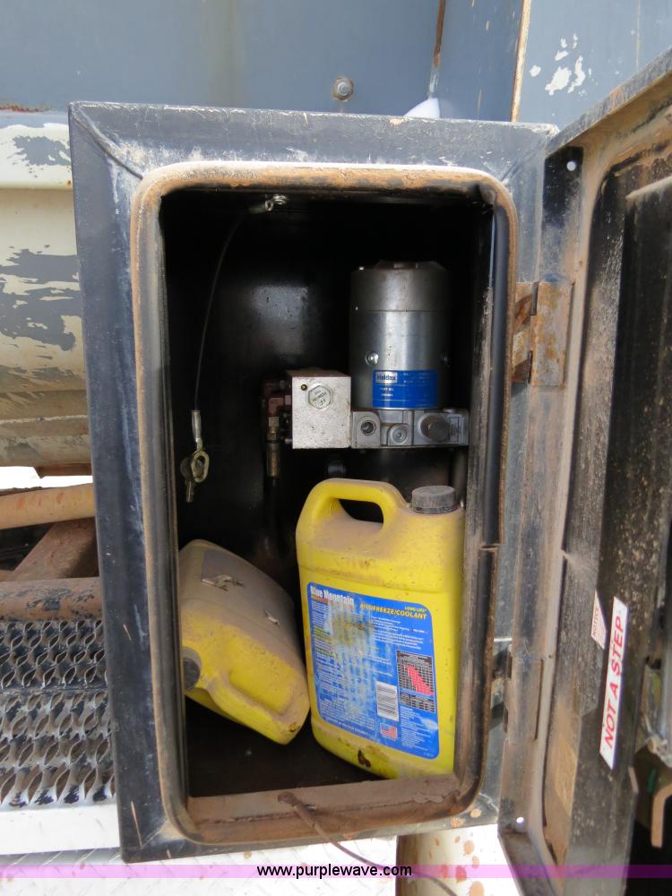 image for item B4549 1994 Peterbilt 377 spreader truck