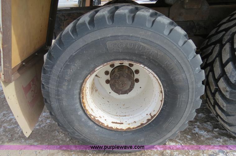 image for item B4549 1994 Peterbilt 377 spreader truck