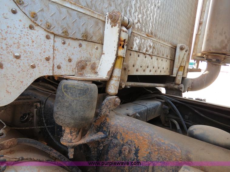 image for item B4549 1994 Peterbilt 377 spreader truck