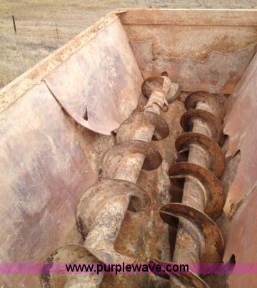 image for item B4549 1994 Peterbilt 377 spreader truck