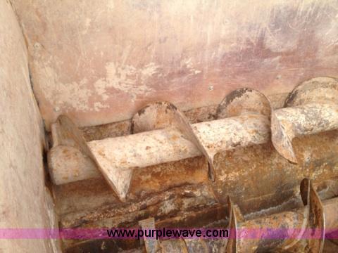 image for item B4549 1994 Peterbilt 377 spreader truck