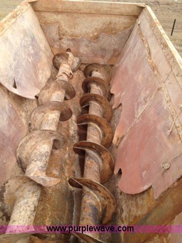 image for item B4549 1994 Peterbilt 377 spreader truck