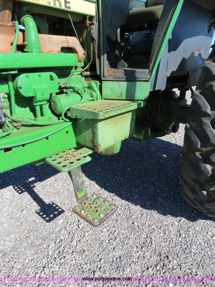 image for item B4563 1978 John Deere 4440 tractor