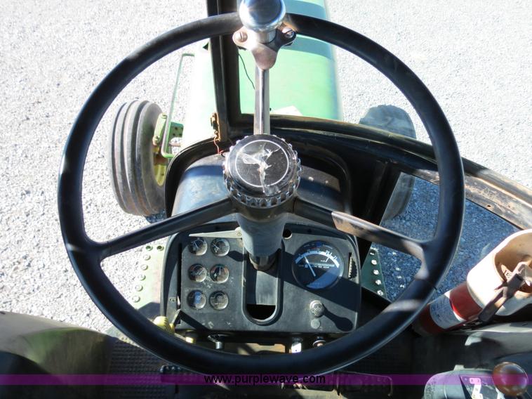 image for item B4563 1978 John Deere 4440 tractor