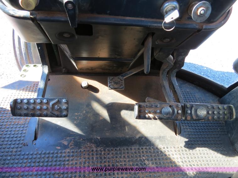 image for item B4563 1978 John Deere 4440 tractor