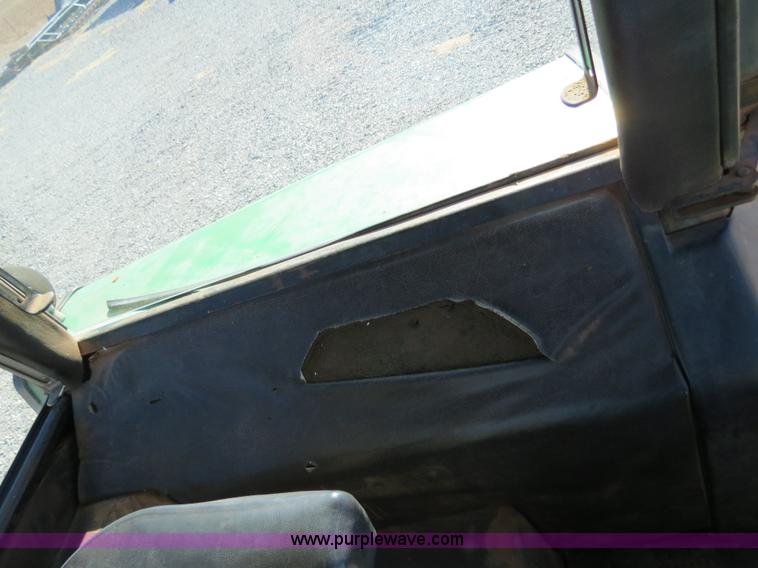 image for item B4563 1978 John Deere 4440 tractor