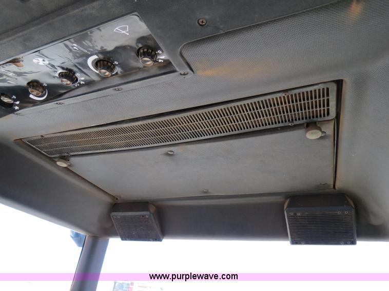 image for item B4563 1978 John Deere 4440 tractor