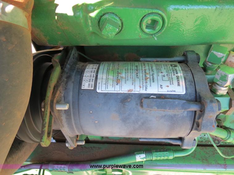 image for item B4563 1978 John Deere 4440 tractor