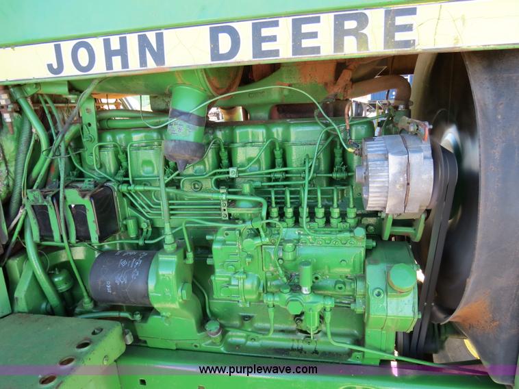 image for item B4563 1978 John Deere 4440 tractor