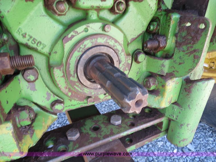 image for item B4563 1978 John Deere 4440 tractor