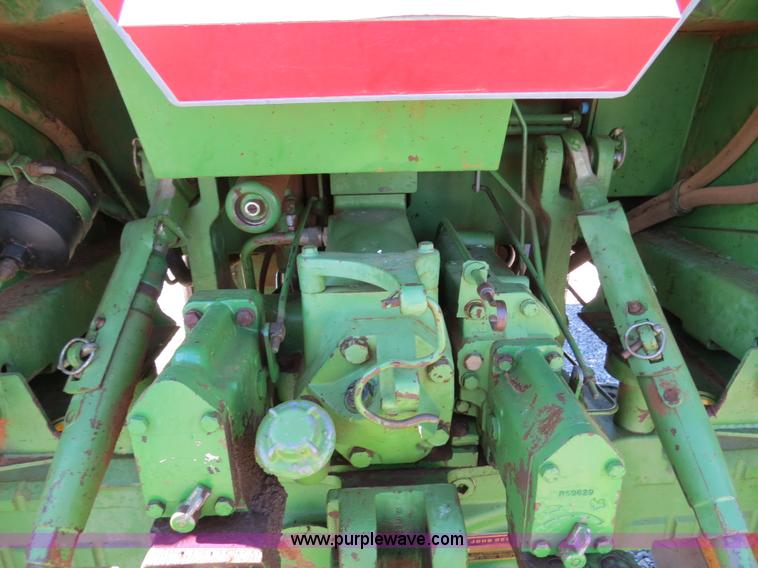 image for item B4563 1978 John Deere 4440 tractor