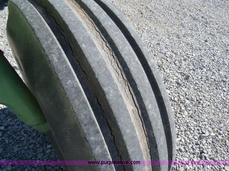 image for item B4563 1978 John Deere 4440 tractor