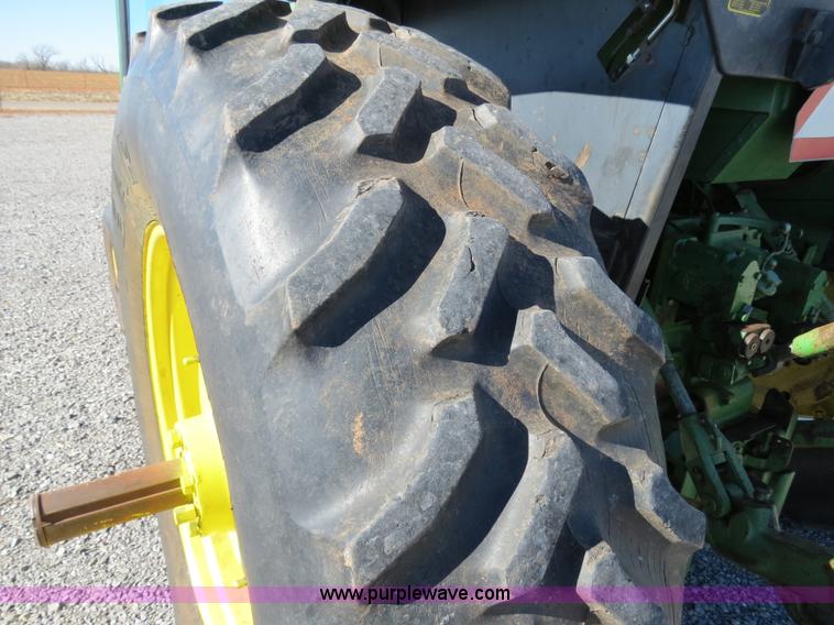 image for item B4563 1978 John Deere 4440 tractor