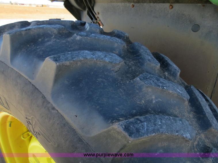 image for item B4563 1978 John Deere 4440 tractor