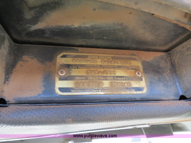 image for item B4563 1978 John Deere 4440 tractor