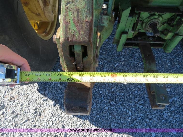 image for item B4563 1978 John Deere 4440 tractor