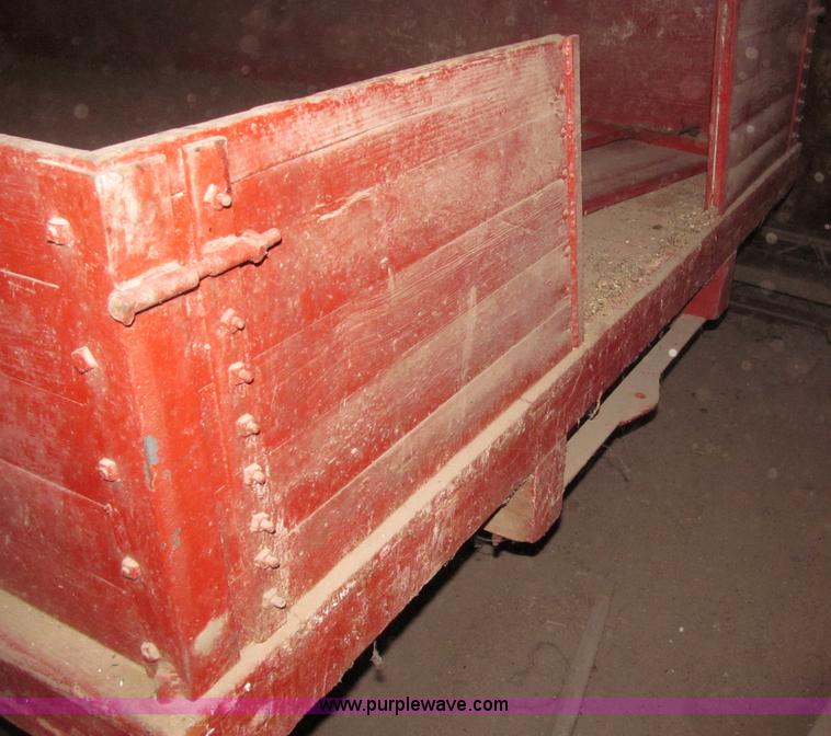 image for item B5307 Radio Flyer 2000 pull type wagon