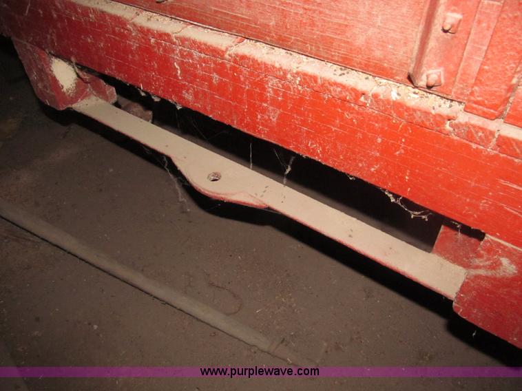 image for item B5307 Radio Flyer 2000 pull type wagon