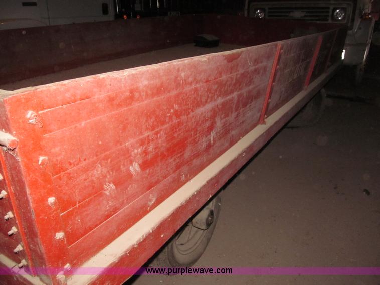 image for item B5307 Radio Flyer 2000 pull type wagon