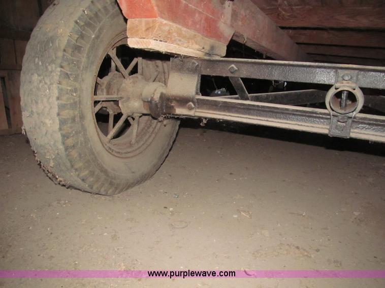 image for item B5307 Radio Flyer 2000 pull type wagon