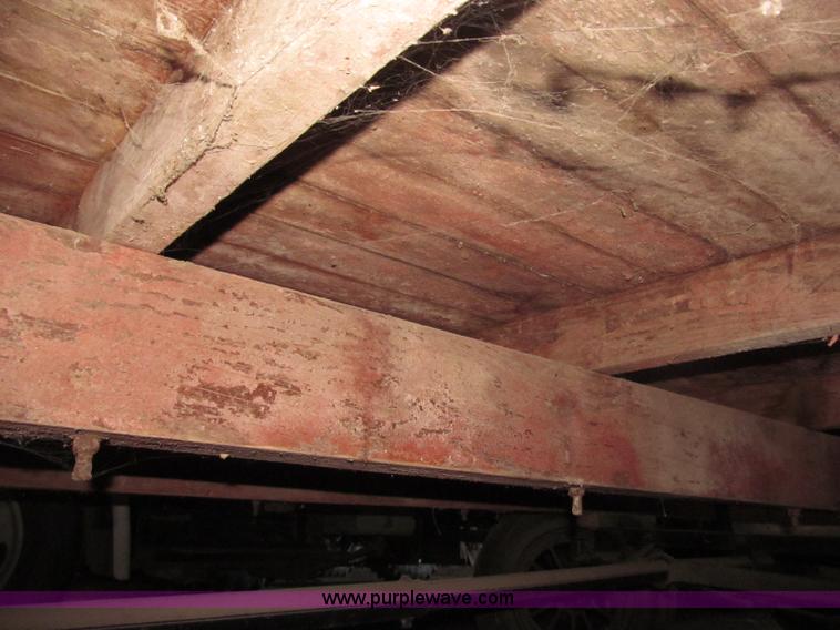 image for item B5307 Radio Flyer 2000 pull type wagon