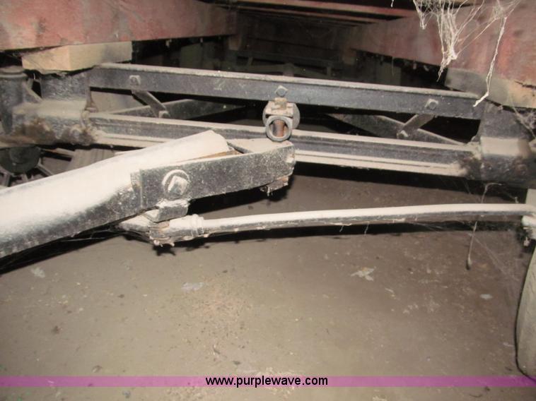 image for item B5307 Radio Flyer 2000 pull type wagon