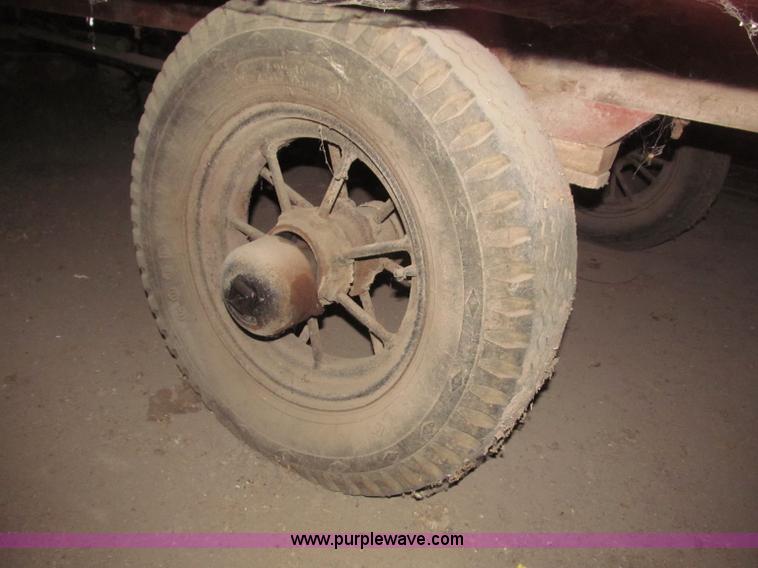 image for item B5307 Radio Flyer 2000 pull type wagon