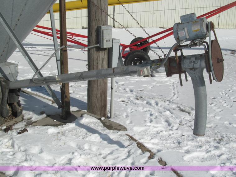 image for item B5308 Circle 10 ton bulk tank