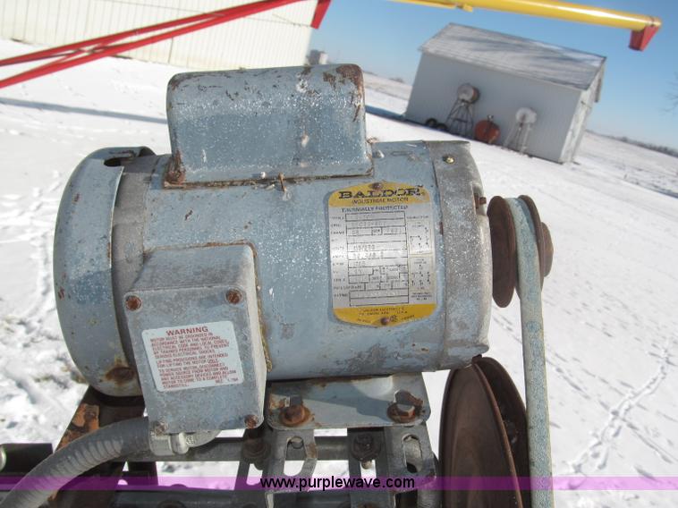 image for item B5308 Circle 10 ton bulk tank